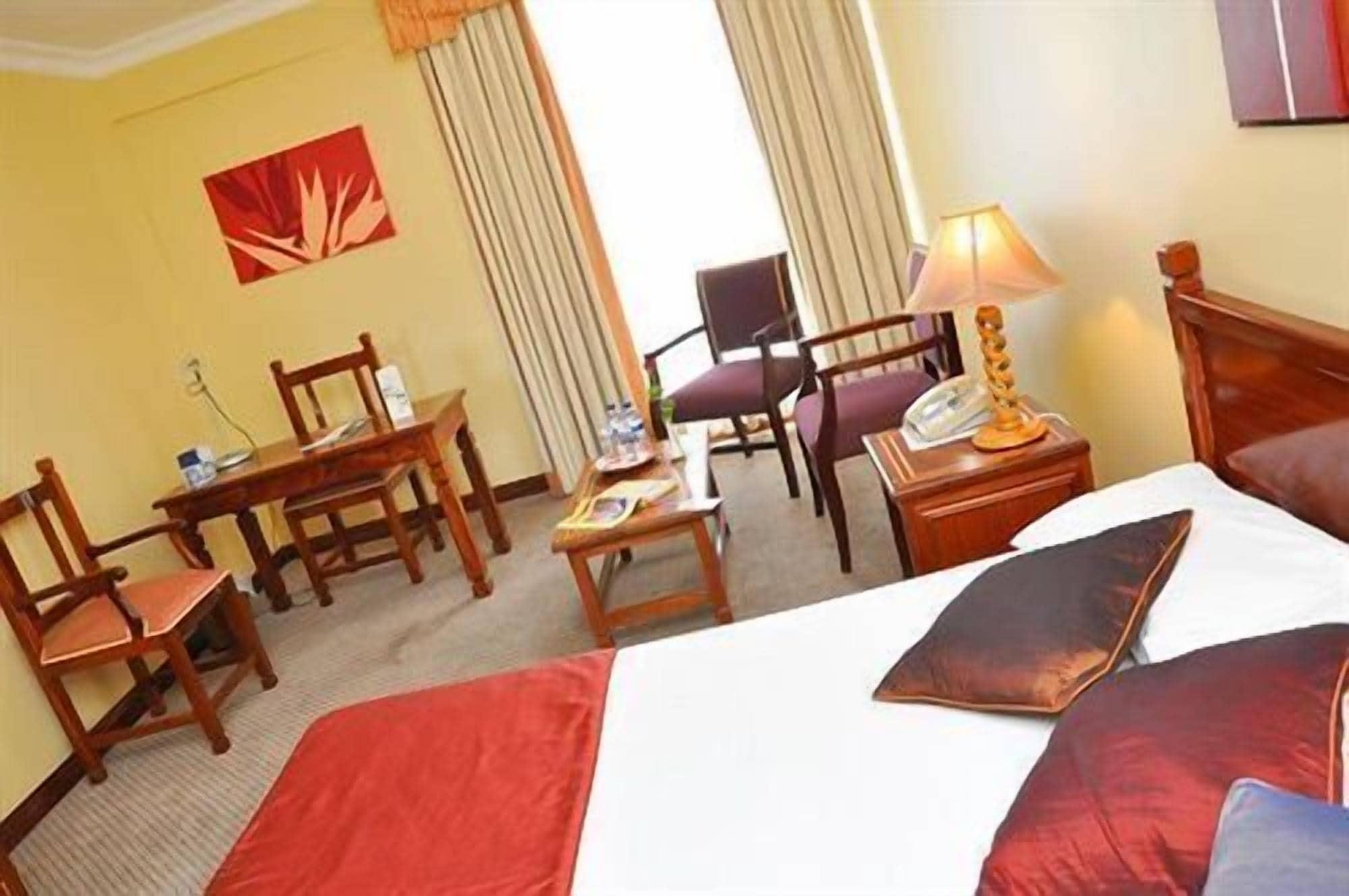 Gold Crest Hotel Quatre Bornes Exterior foto