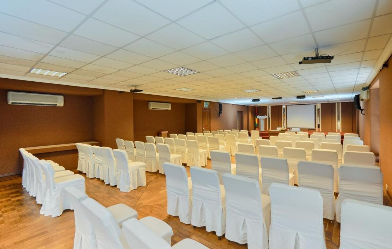 Gold Crest Hotel Quatre Bornes Exterior foto